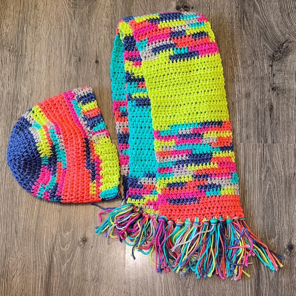 NWOT Colorful Knit Hat and Scarf Set